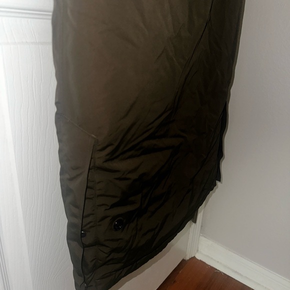 Lululemon Athletica Dark Green Winter Warrior Jacket - Picture 4 of 9